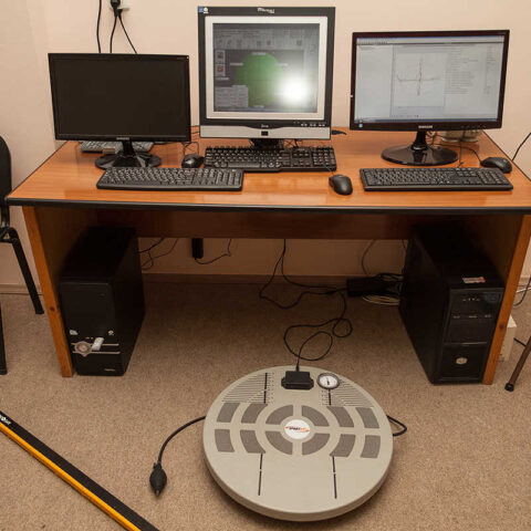 Оцінка статичної та динамічної стійкості тіла людини (Sport Kat TS 650)